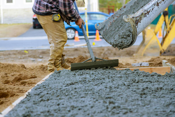 Best Concrete Driveway Installation in Fruitland, IA